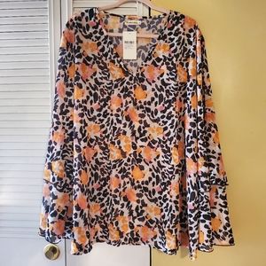 Southern Stitch 3x bell sleeve top